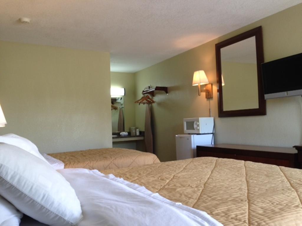 Mid Ohio Inn Bellville Zimmer foto