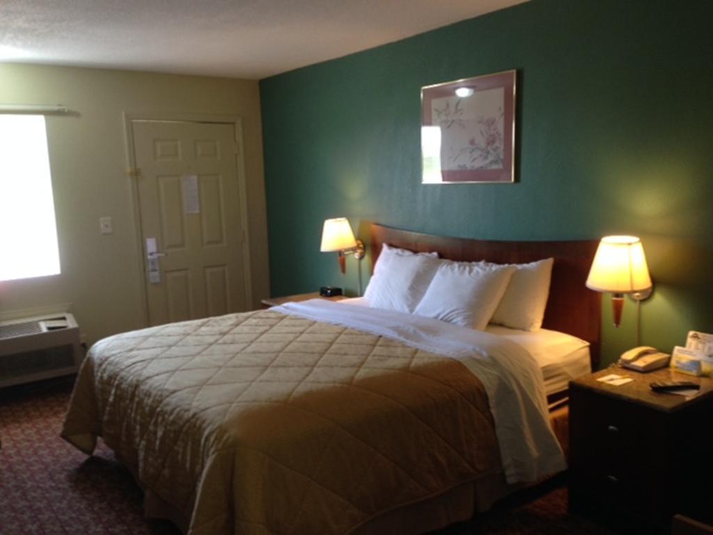 Mid Ohio Inn Bellville Zimmer foto